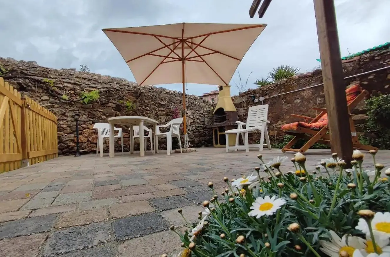 Monolocale Con Veranda E Giardino A Rio Marina