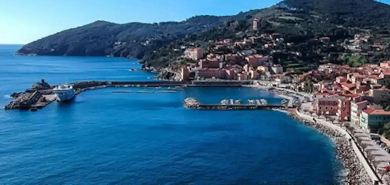 Monolocale Con Veranda E Giardino A Rio Marina Italy