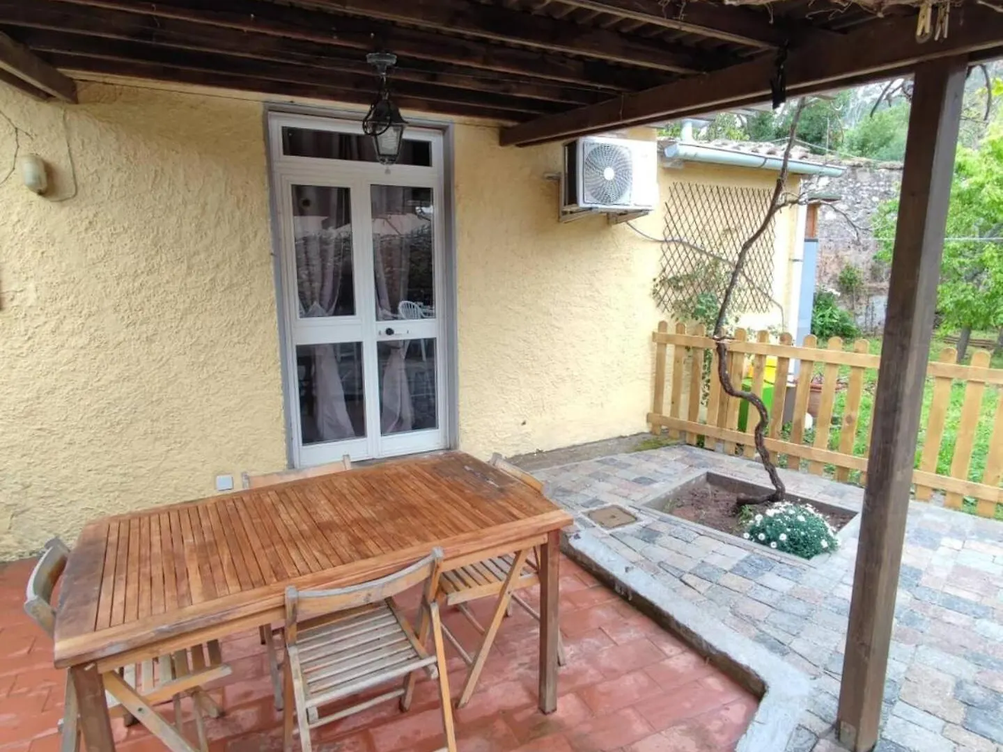 Apartment Monolocale Con Veranda E Giardino A Rio Marina Italy
