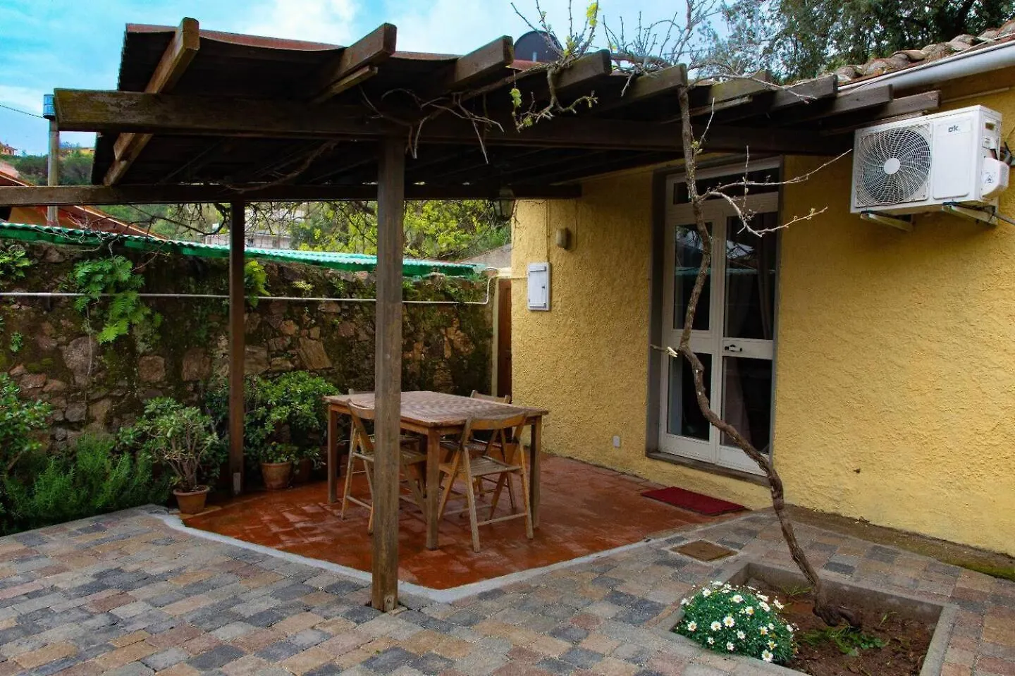 Monolocale Con Veranda E Giardino A Rio Marina Apartment